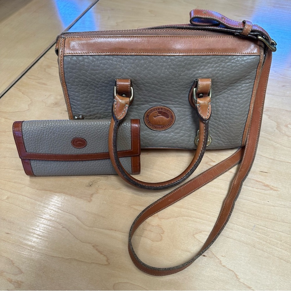 Vintage Dooney & Bourke All Weather Leather Crossbody Purse W/ Matching Wallet